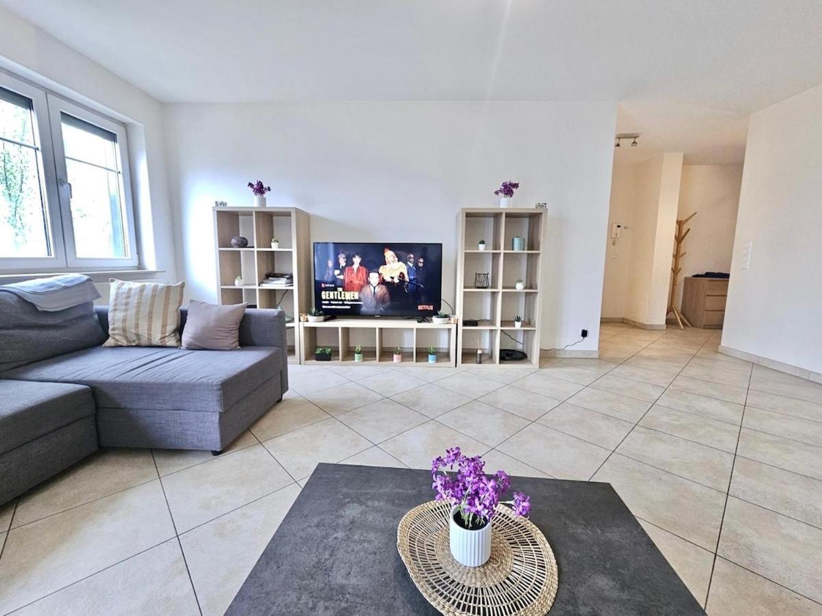 Chic Retreat 2br Near Station With Parking-2a Apartment